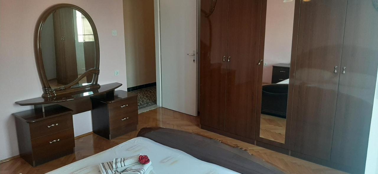 Apartment Vana Trogir Exterior photo