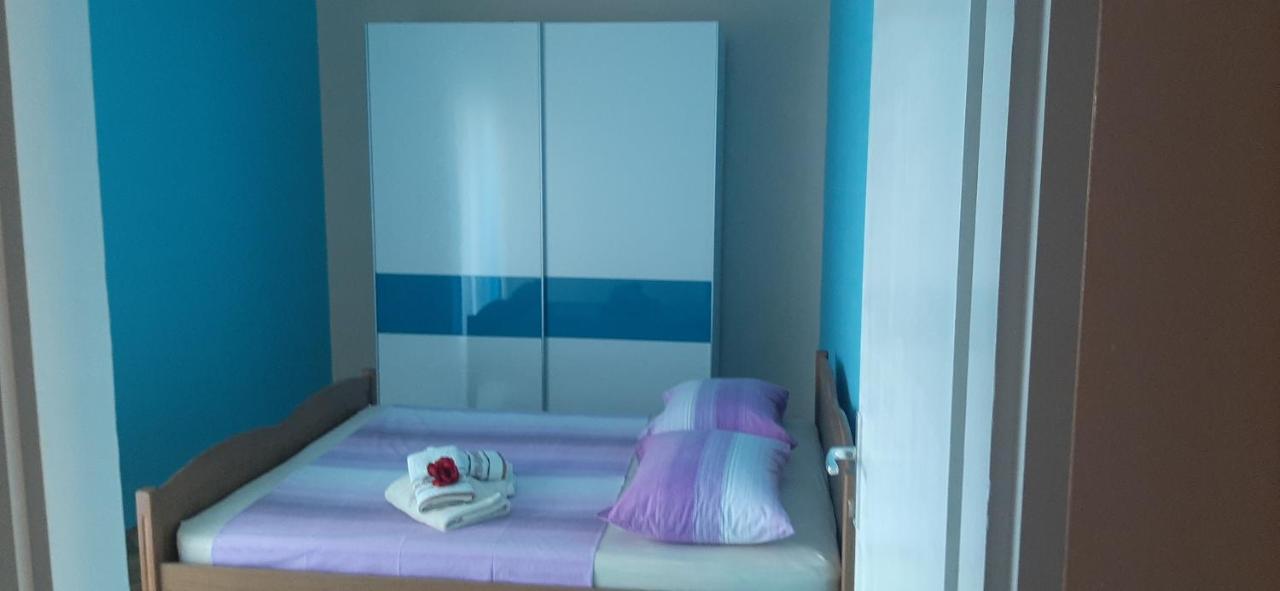 Apartment Vana Trogir Exterior photo